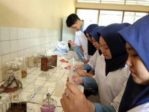 Praktek Laboratorium